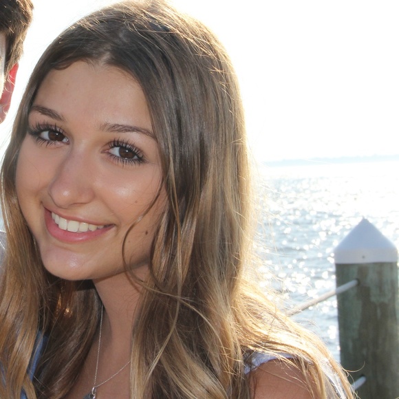 Meet your Posher, Tessa - Picture 1 of 1